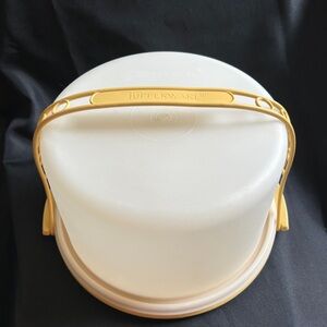Tupperware Vintage EUC Cake Keeper nice Carrier amazing quality handle 3 parts